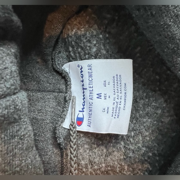 Gray Hooded sweatshirt. Georgia Tech - Picture 2 of 2